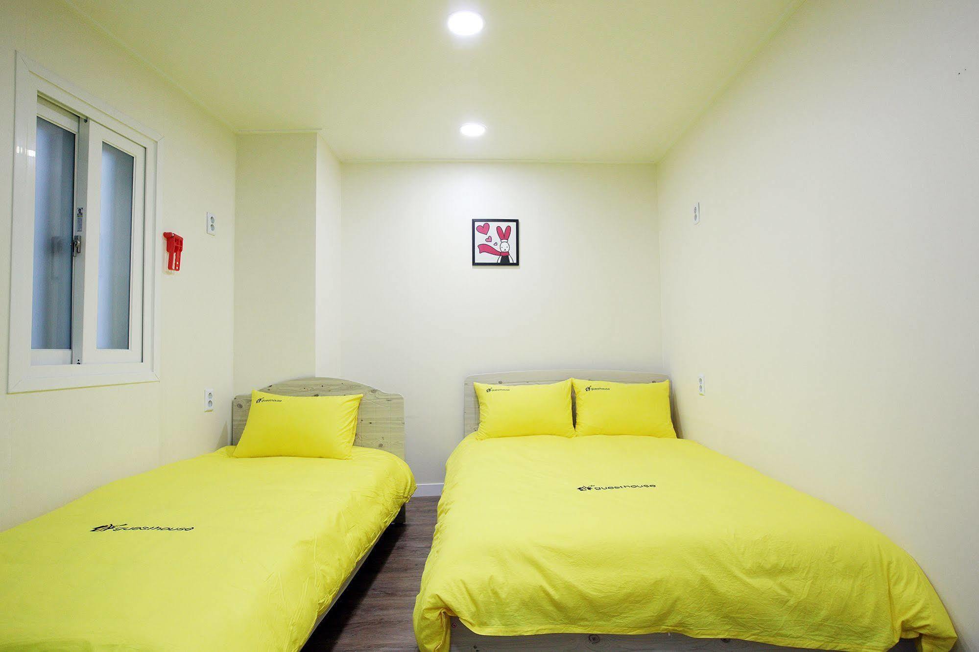 24 Myeongdong Avenue Maison d'hôtes 2*